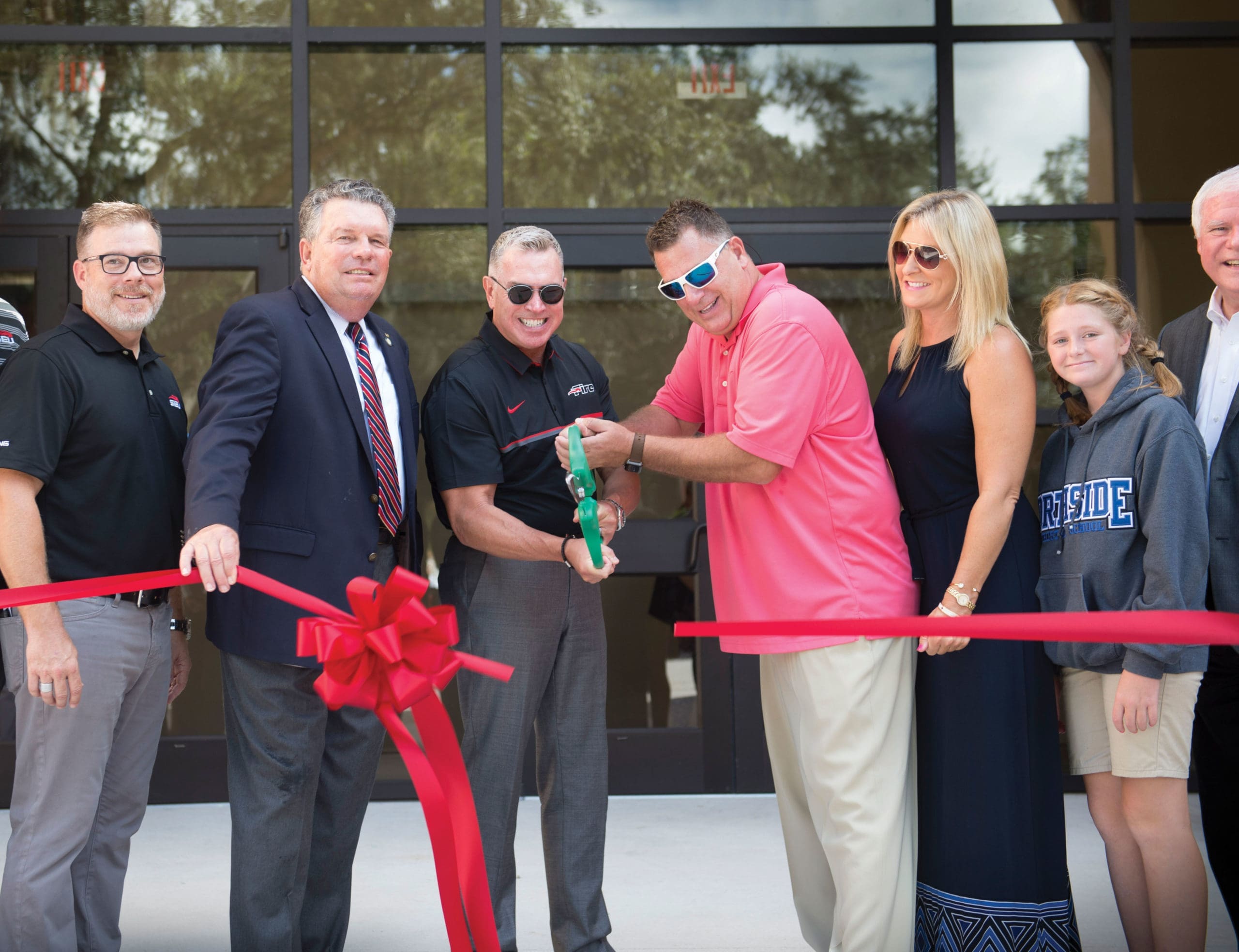 Buena Vida Ribbon Cutting